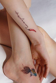 jentes vrist gullfisk, arm pepper pepper personlighet tatovering