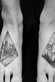 dvostruko stopalo crno sivo geometrijski krajolik uzorak tetovaža