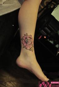 lijepa gležnja lijepa prekrasna ružičasta ruža tetovaža uzorak slika