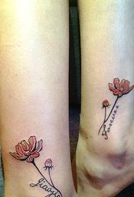 裸脚花朵情侣小纹身刺青