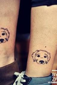Motif de tatouage de chien chiot sur la cheville