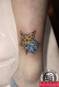 gambe delle ragazze bella stella a cinque punte leopardo con motivo a tatuaggio a diamante colorato