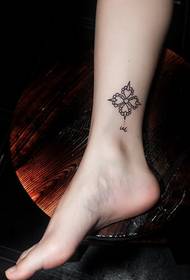 jari kaki yang indah gambar pola tato totem kecil