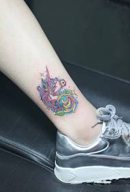 ankle kleur unicorn moade tatoeage ôfbylding
