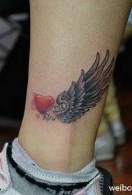 ženski gležanj ličnost krila tetovaža uzorak