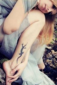 female ankle Fashion animal tattoo pictures to enjoy pictures
