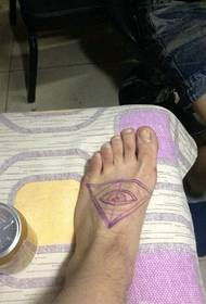nogo Božje oko tatoo vzorec živo sliko