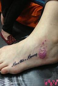 foot Flying petals English tattoo pictures