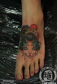Tato kreatif warna instep dikongsi oleh tatu tato India 49713-Kaki tatu