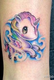 Warna kepribadian kaki gambar tato unicorn