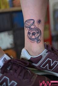 kata sandi mekanik kreatif pergelangan kaki gambar tato