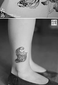 cute mini-foot small goldfish tattoo pattern