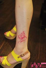 picior roșu mic lotus proaspăt tatuaj imagine