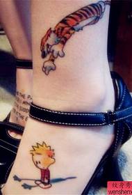 piger fødder farve tegneseriefigur søde tatoveringsmønster