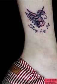 tetovanie postava odporúča tetovanie nôh jednorožec