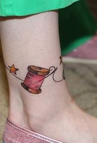 mic picior proaspăt cusut model de tatuaj cu cinci vârfuri de stele