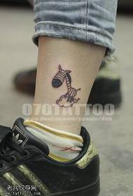 ndogo safi miguu zebra wingu tattoo inafanya kazi