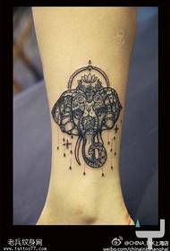 tatuaje de tobillo de mujer tatuaje