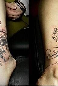 რამდენიმე გოგონა ფეხზე ლამაზი და ახალი პატარა Tattoo ნიმუში სურათი