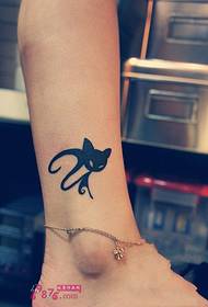 moda siyah kedi ayak bileği dövme resmi