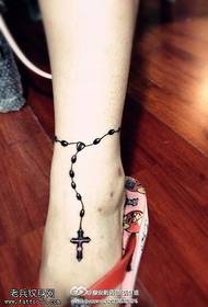 patrón de tatuaje de tobillera de pie femenino