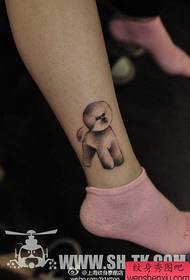 女の子の足かわいいポップ子犬タトゥーパターン