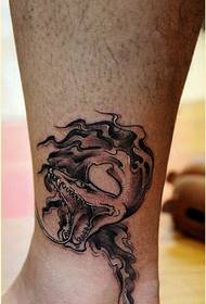 preporučuje se osobni uzorak tetovaža zmija nadmoćnog gležnja