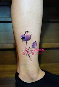 创意彩色水墨花朵脚踝纹身图片