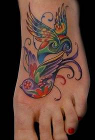 όμορφο και δημοφιλές μοτίβο τατουάζ του χνουδωτού κοριτσιού