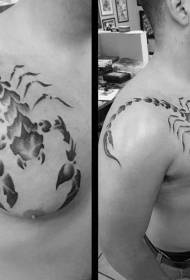 muški prsima i ramenima jednostavan crni uzorak tetovaže male pletenice