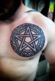 Chest Celtic Style Swarte Pentagram en Circle Tattoo Patroon
