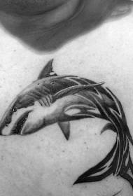 bröstdesign unik svart semi-verklig halv totem haj tatuering mönster