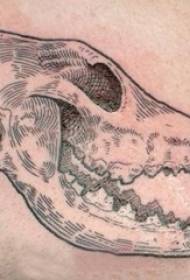 소년 가슴 검은 점 가시 간단한 라인 공포 동물 두개골 문신 사진