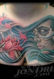 胸の色の神秘的な女性と青い髪の花のタトゥーパターン