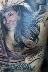Retrato de mujer tribal blanco y negro de tobillo con patrón de tatuaje de templo