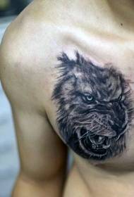krūtīs reālistiski melnbalts rēgošs lauva Tetovējuma modelis