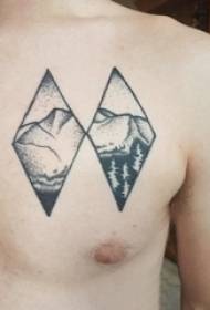 Tatuaż męski na piersi Hill Peak na wzorze tatuażu na szczycie wzgórza