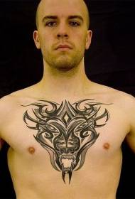 男性胸部狼头图腾纹身图案