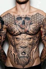 abdome e peito de león negro e patrón de tatuaxe de cráneo de letras