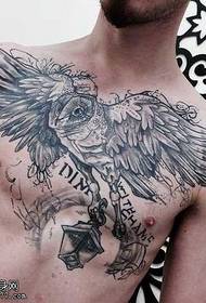 boob mudellu europeu è americanu di tatuaggi