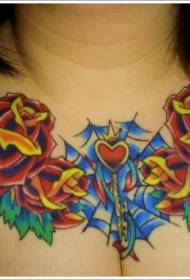 skokkende gekleurde roos hart Tattoo patroon