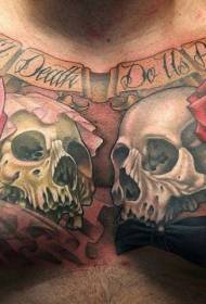 tatuaxe de cráneo na tatuaxe de casamento no peito