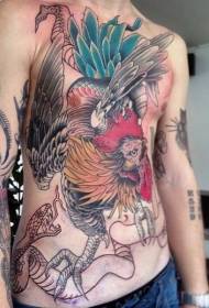腹部壮丽的彩绘公鸡斗蛇纹身图案