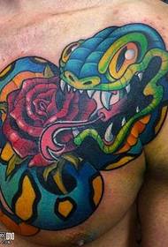 bryst rose slange tatovering mønster