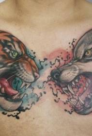 Patrón de tatuaxe en peito de cabeza de tigre e lobo