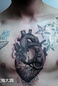 padrão de tatuagem de coração de reencarnação no peito