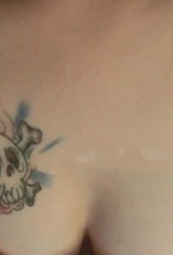 glamorous chest personality skull tattoo pattern