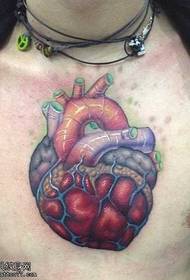 bröst hjärta tatuering mönster