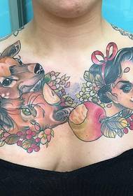 kvindelig fuld af lyse blomster og lås tatoveringsmønster