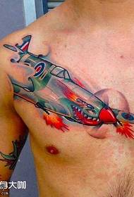 Chest wolimbana wolimbana ndi tattoo